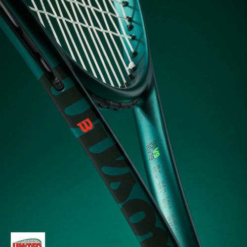 WILSON Blade 100UL Tennis Racket (V9)