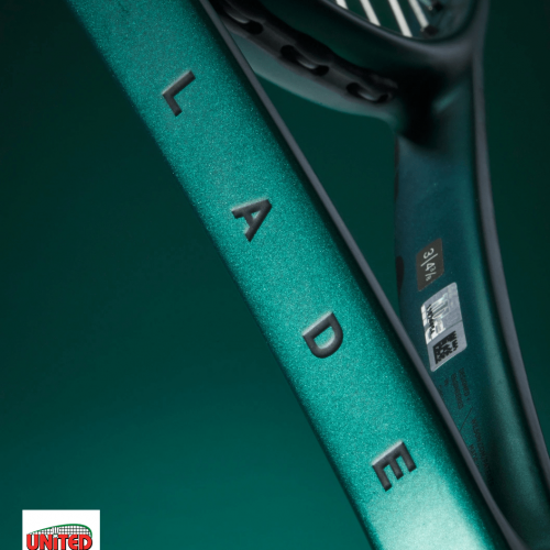 WILSON Blade 100L Tennis Racket (V9)